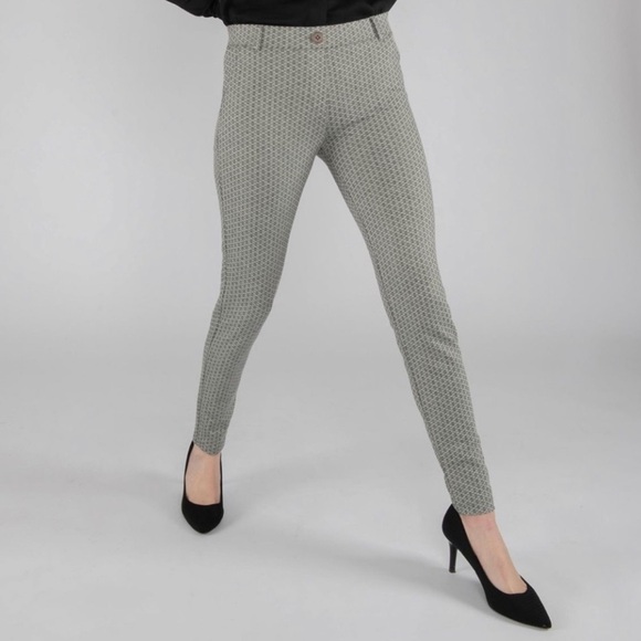 Betabrand Classic Skinny Dress Yoga Pull On Pant Basketweave 2XL Petite - Picture 2 of 15